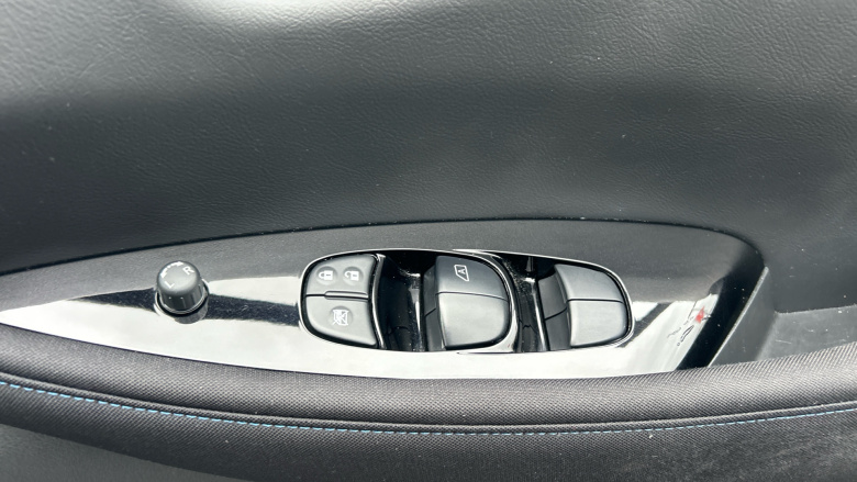 Nissan LEAF 110kW Acenta 40kWh 5dr Auto Electric Hatchback